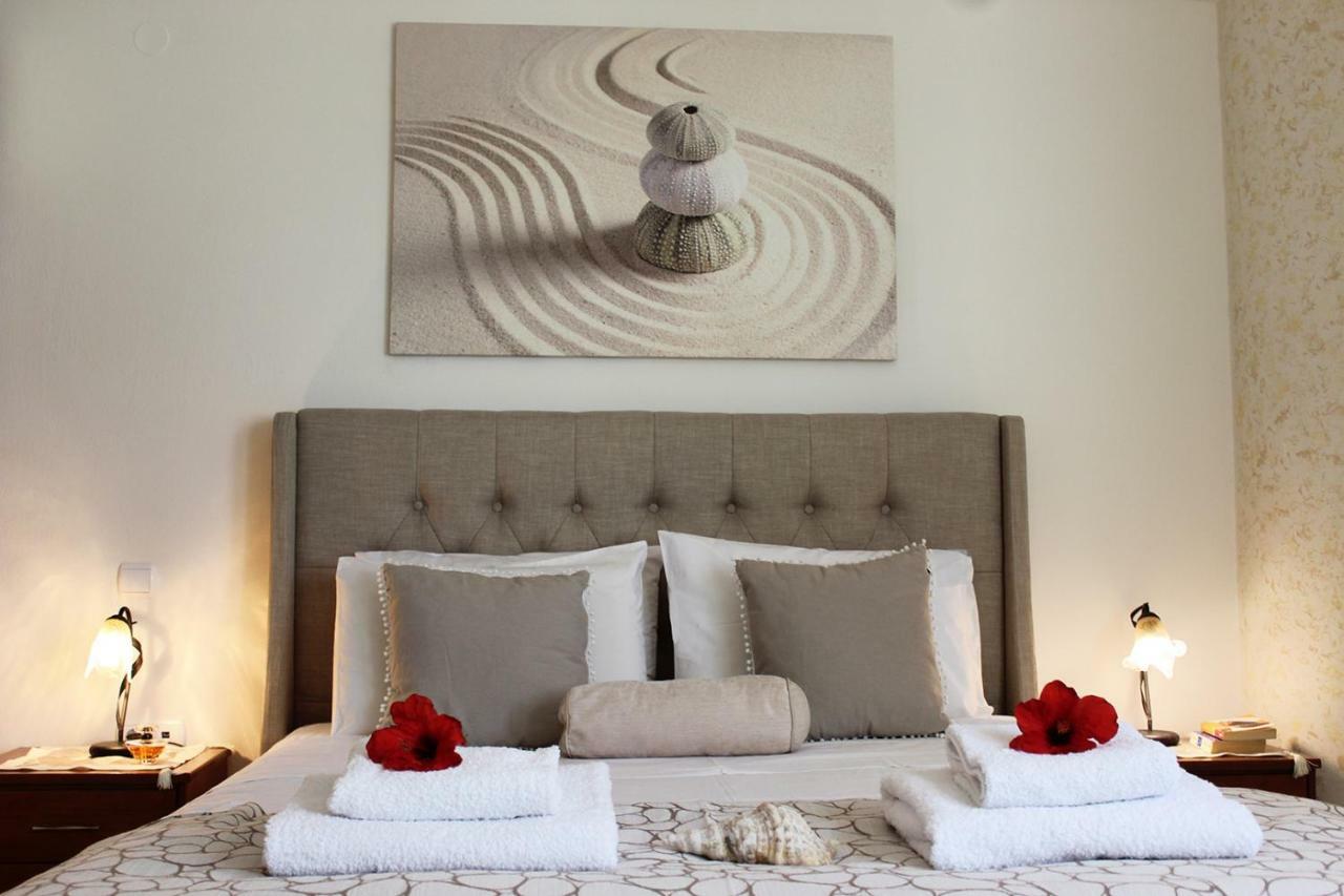 Amazing Beachfront Apartment in Hersonissos Exterior foto